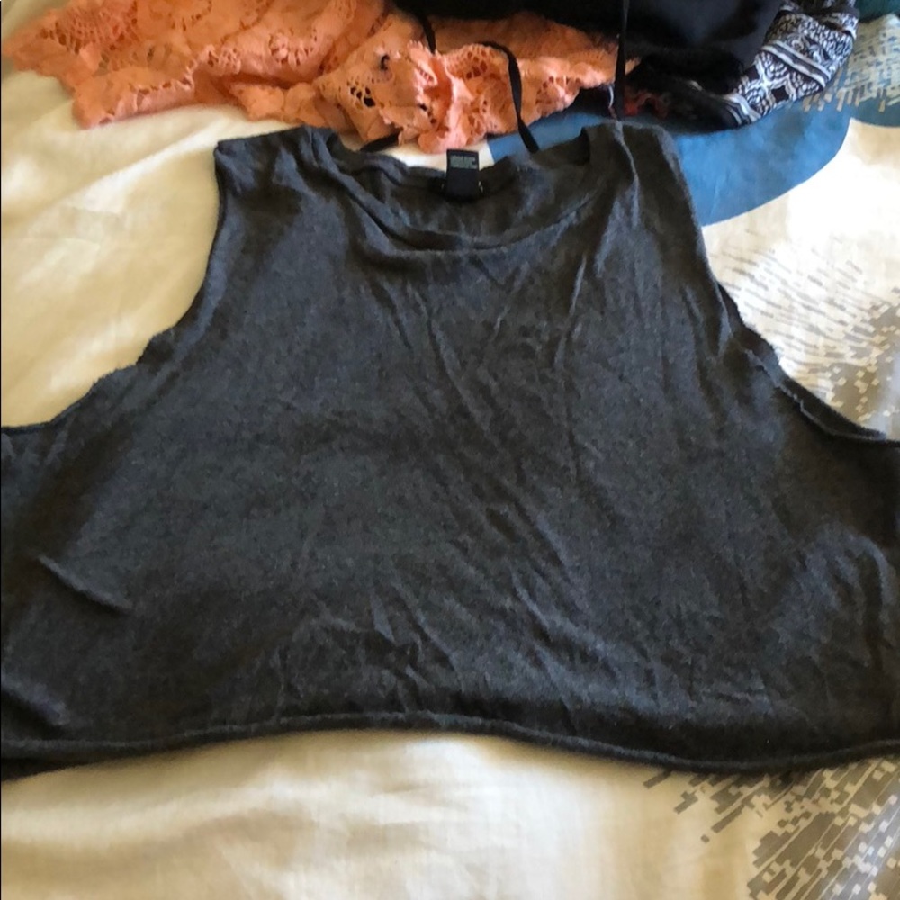 Crop top